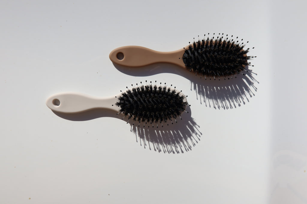 MINI CREAM WHITE BRUSH